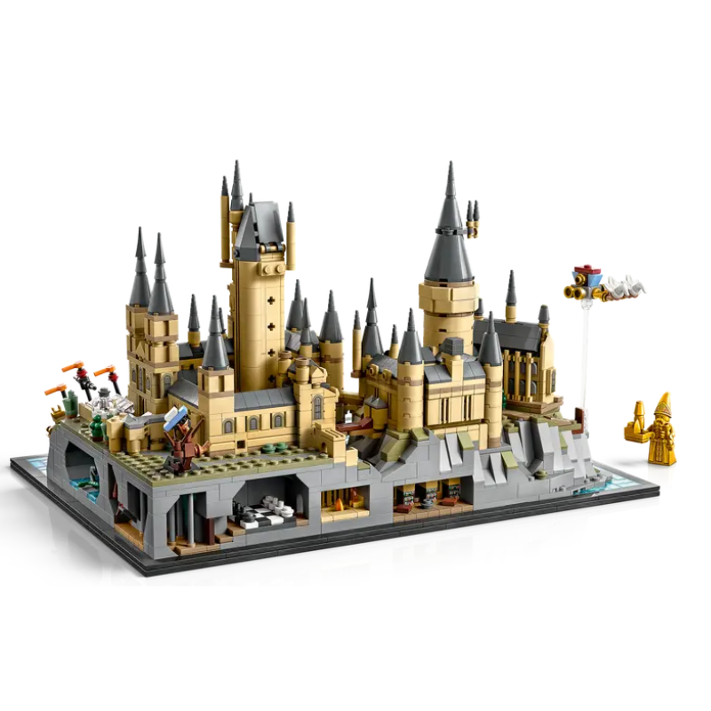 Hogwarts Castle & Grounds | 2660 PCS