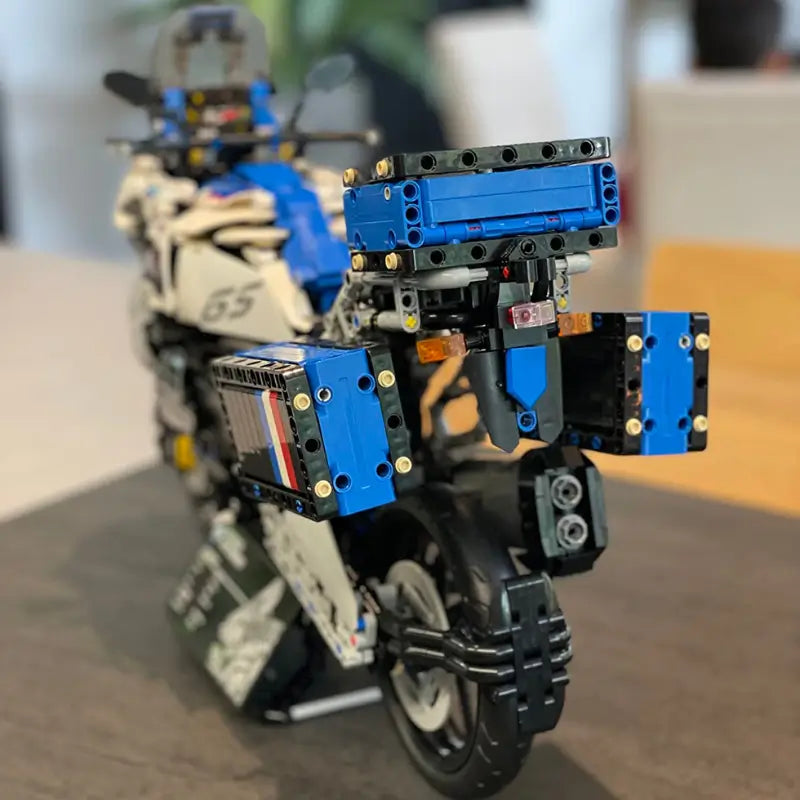 BMW R1250 GS Technic | 2.396 PCS – 1:5 Scale Model