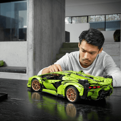 Lamborghini Sián FKP 37 Technic | 3.696 PCS – 1:8 Scale Model