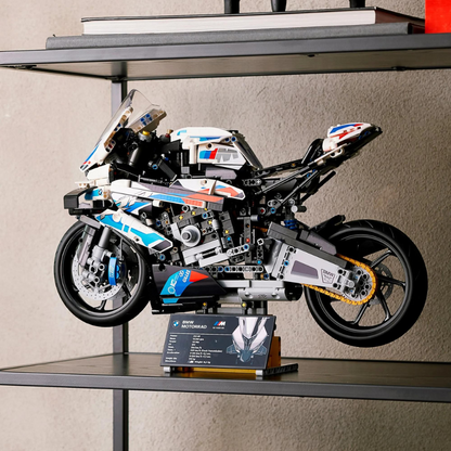 BMW M 1000 RR Technic | 1.920 PCS – 1:5 Scale Model