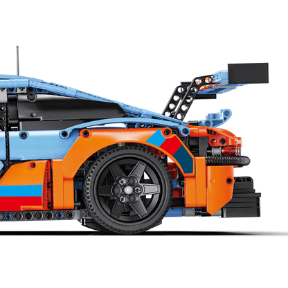 Porsche 911 RSR Technic | 1.580 PCS – 1:8 Scale Model