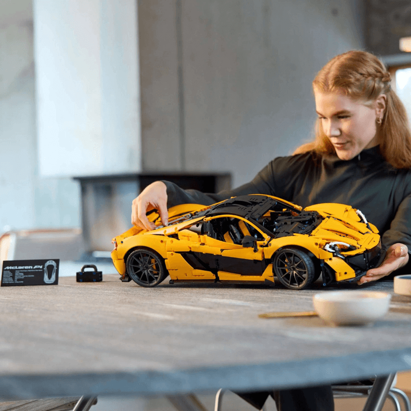 McLaren P1 Technic | 3.893 PCS – 1:8 Scale Model