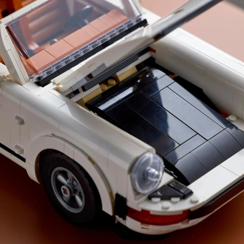 Porsche 911 Turbo & Targa Technic | 1.450 PCS – 1:10 Scale Model