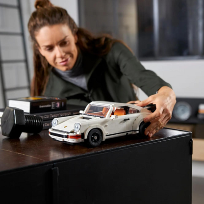 Porsche 911 Turbo & Targa Technic | 1.450 PCS – 1:10 Scale Model