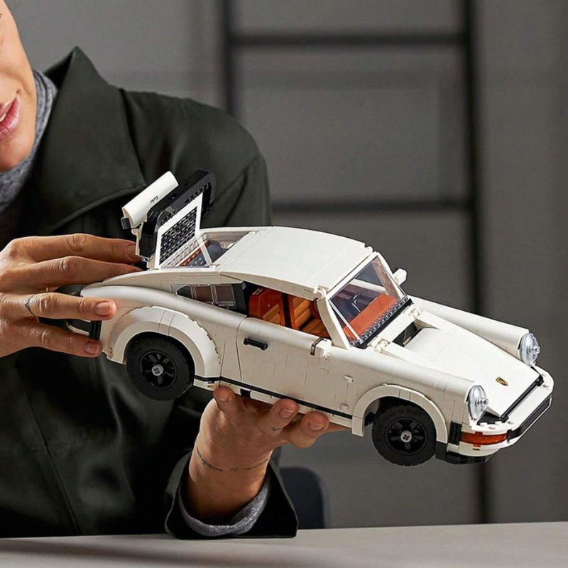 Porsche 911 Turbo & Targa Technic | 1.450 PCS – 1:10 Scale Model