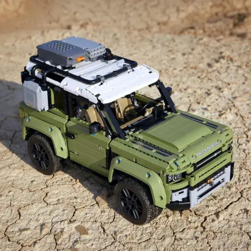 Land Rover Defender Technic | 3.072 PCS – 1:8 Scale Model